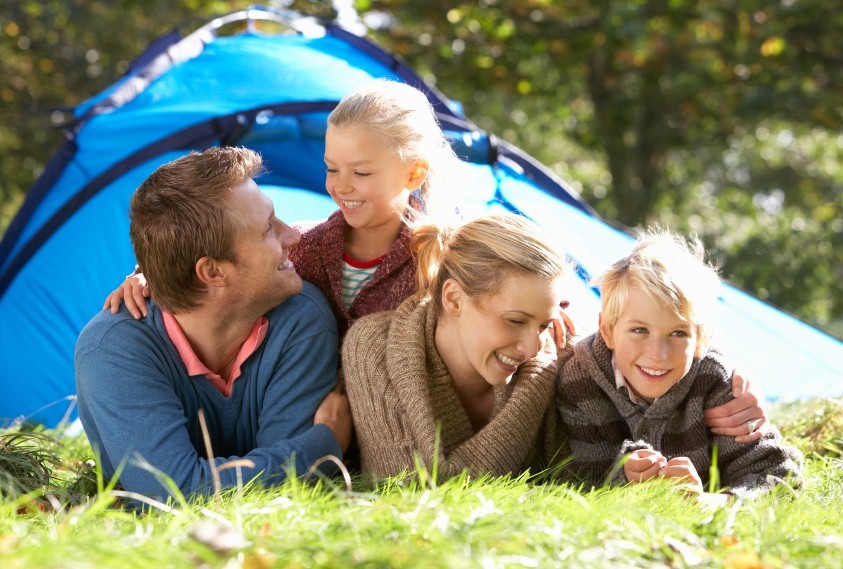 Familie glücklich Zelt