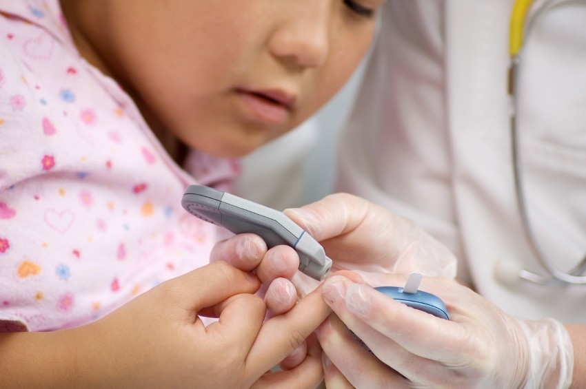 Mein Kind hat Diabetes: Wie ein Warnhund für Diabetiker im Alltag hilft